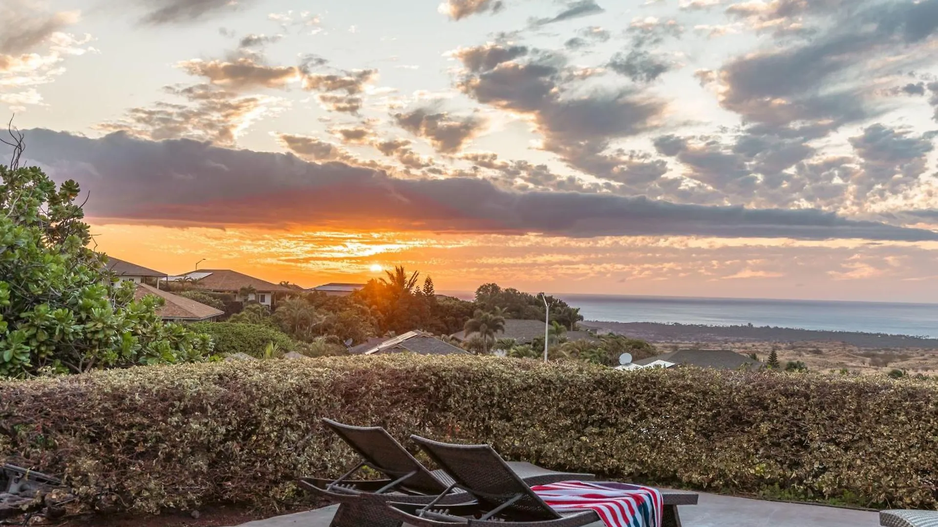 1 Acre Private Resort 4 Bed 3 Bath Cinema Spa Waikoloa Holiday home