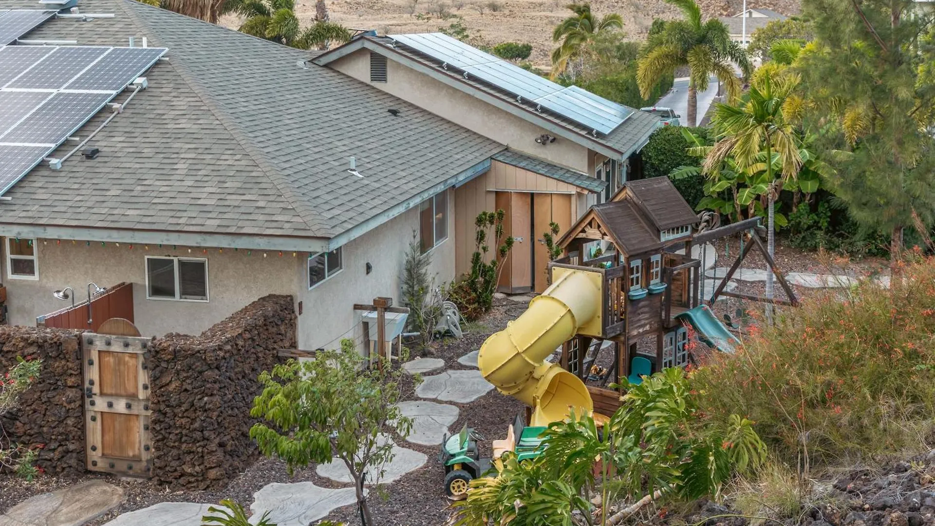 Holiday home 1 Acre Private Resort 4 Bed 3 Bath Cinema Spa Waikoloa United States