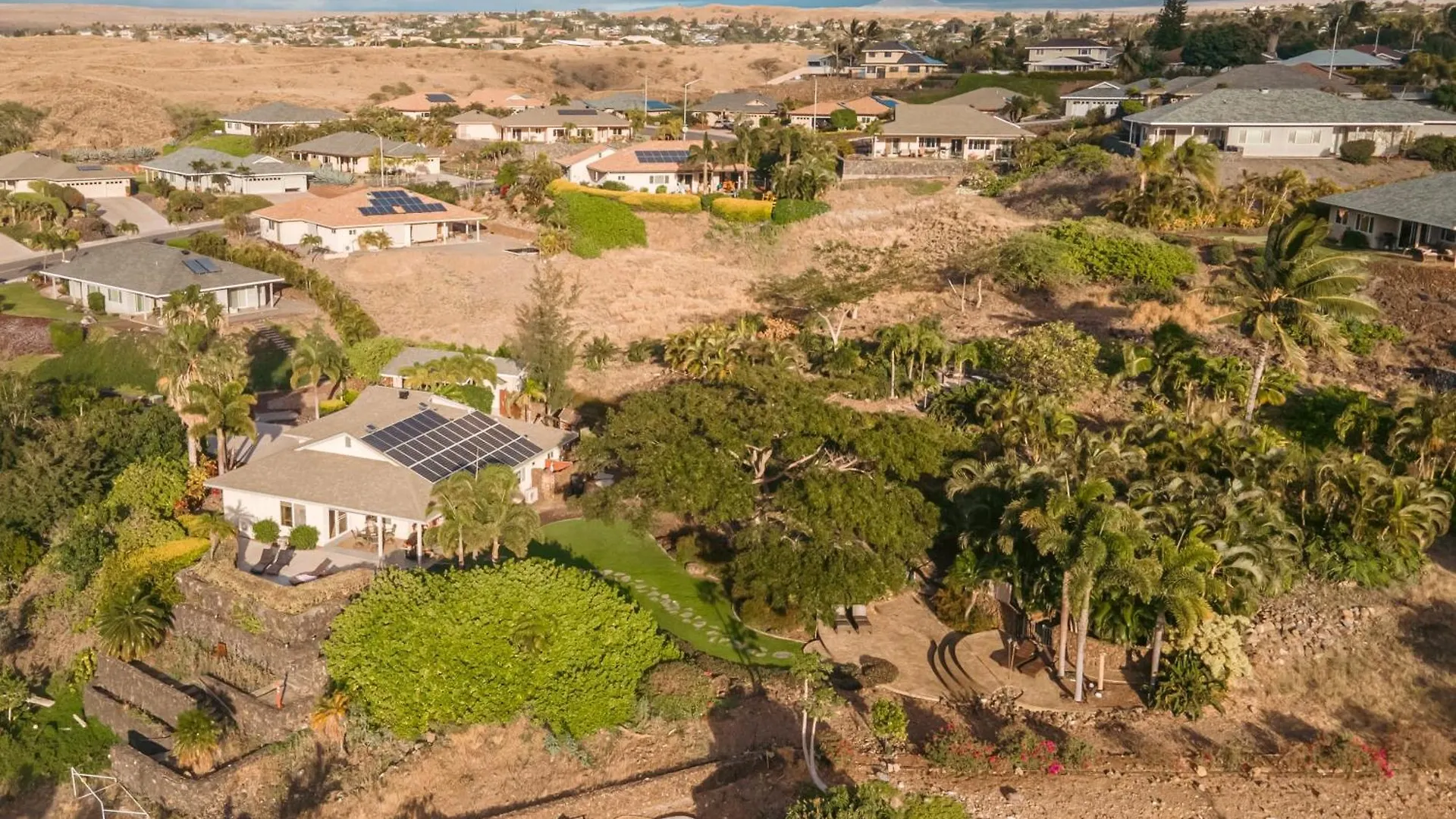 1 Acre Private Resort 4 Bed 3 Bath Cinema Spa Waikoloa Holiday home