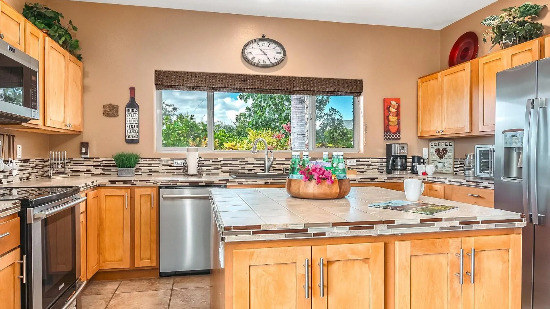 Holiday home 1 Acre Private Resort 4 Bed 3 Bath Cinema Spa Waikoloa United States