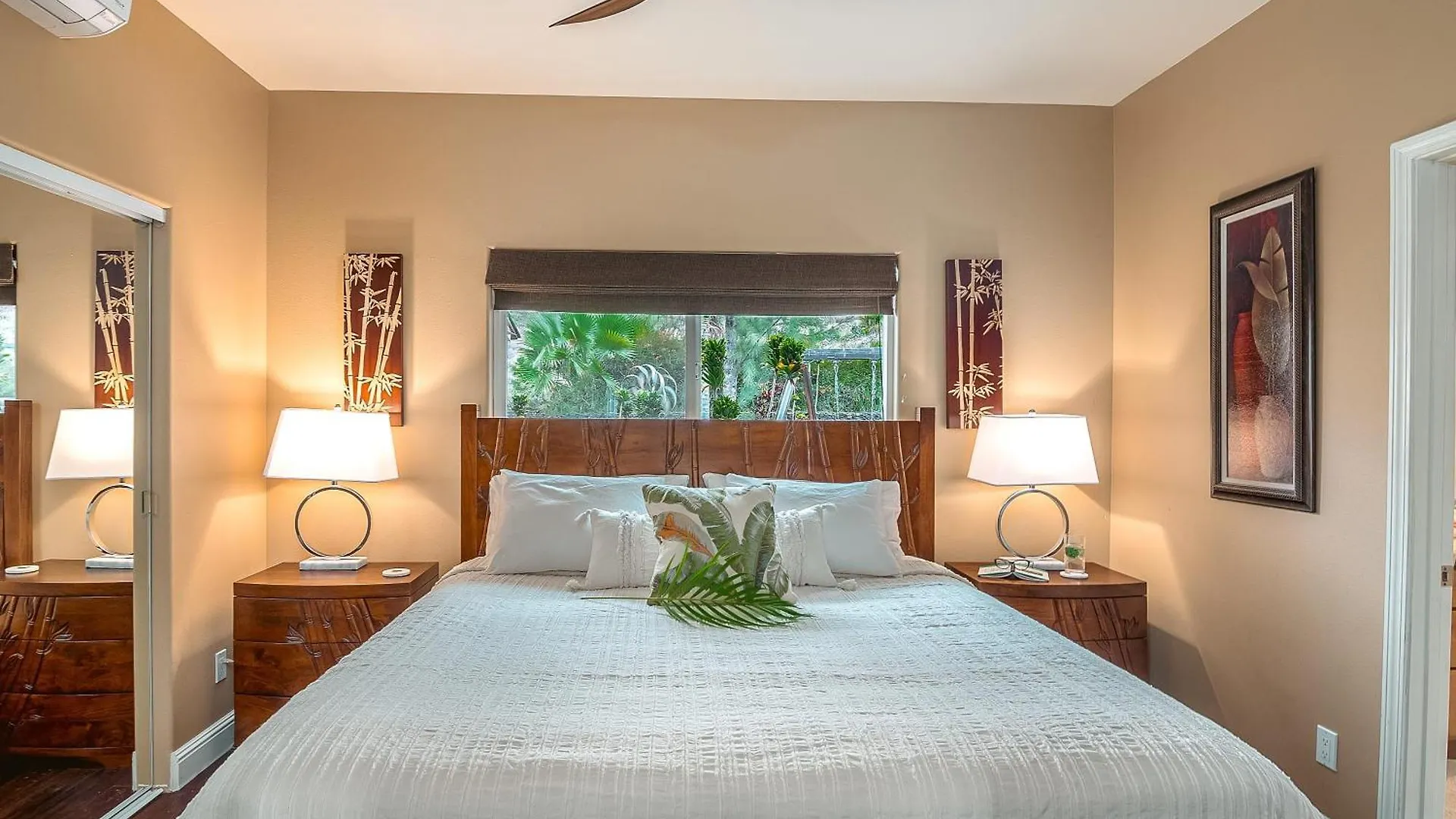 1 Acre Private Resort 4 Bed 3 Bath Cinema Spa Waikoloa